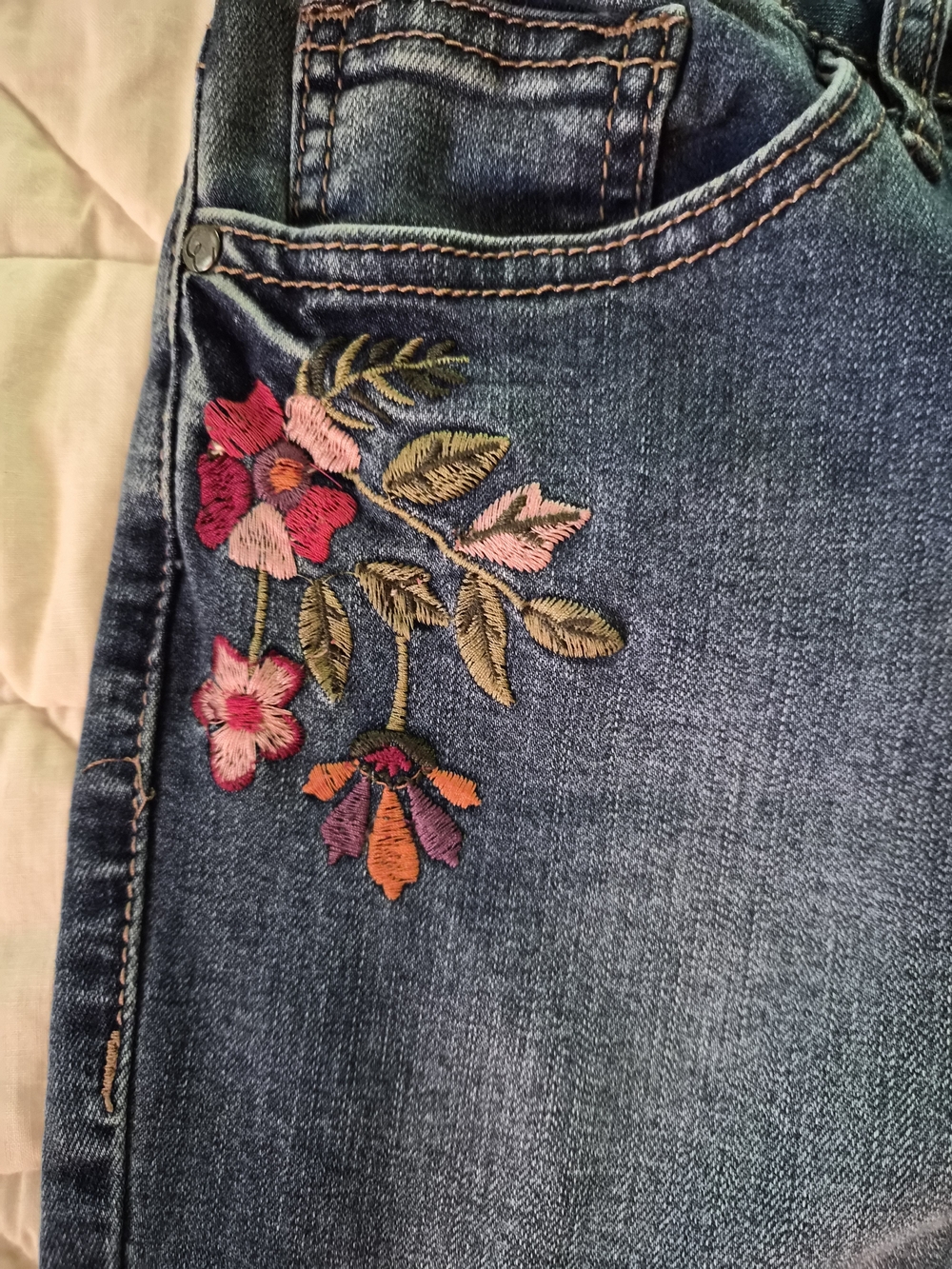 Earl - Floral Embroidered Skinny Ankle Jeans- Size 12 - Picture 8 of 11